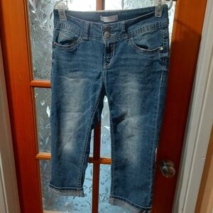 3 pairs of Classic Blue Women's capri Jeans